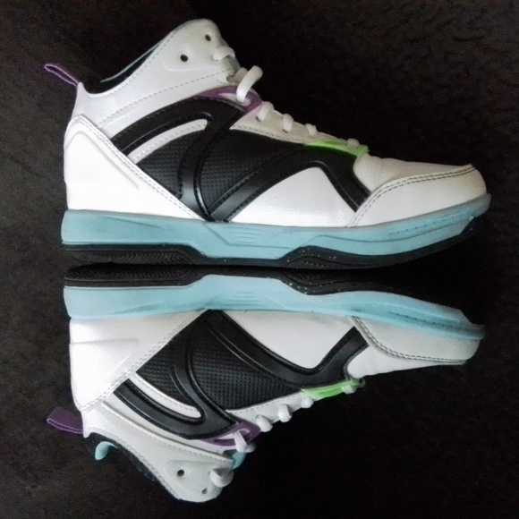 AND1 sneaker white/black/blue size 3 youth - Picture 4 of 15